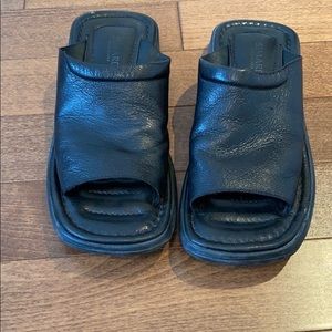 Simard Italian Men’s slip on sandals size 9